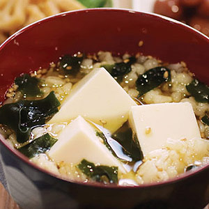 スープで食べるもち麦（豆腐・ごま油）