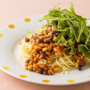 もち麦・蒸し大豆とあずき入りミートソースパスタ