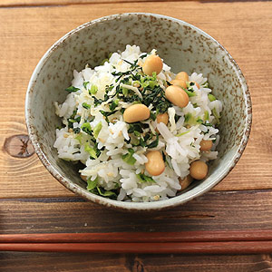 野沢菜とじゃこの蒸し大豆ごはん